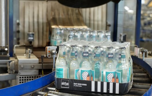 EDWIN HOLDEN’S BOTTLING COMPANY  SIGUE INVIRTIENDO EN LAS SOLUCIONES DE ROBOPAC