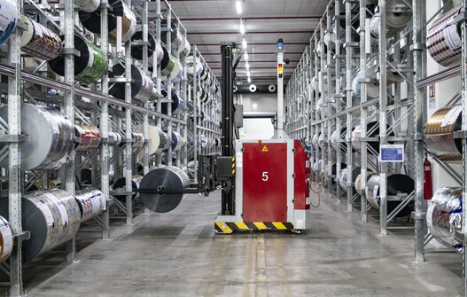 SIT GROUP CHOOSES OCME AGVs   AS A SYNONYM FOR MAXIMUM LOGISTICAL EFFICIENCY 